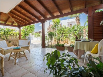 Holiday house Villa Anna at the beach in Torre Santa Sabina BR - Holiday house