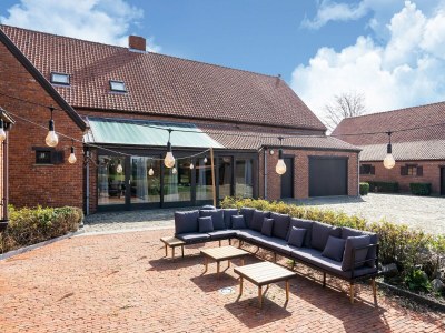 Holiday house Beautiful holiday home in Merksplas with garden - Outdoor photo 4