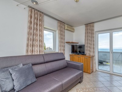 Villa Milena with Pool and Sea View - Features photo 26