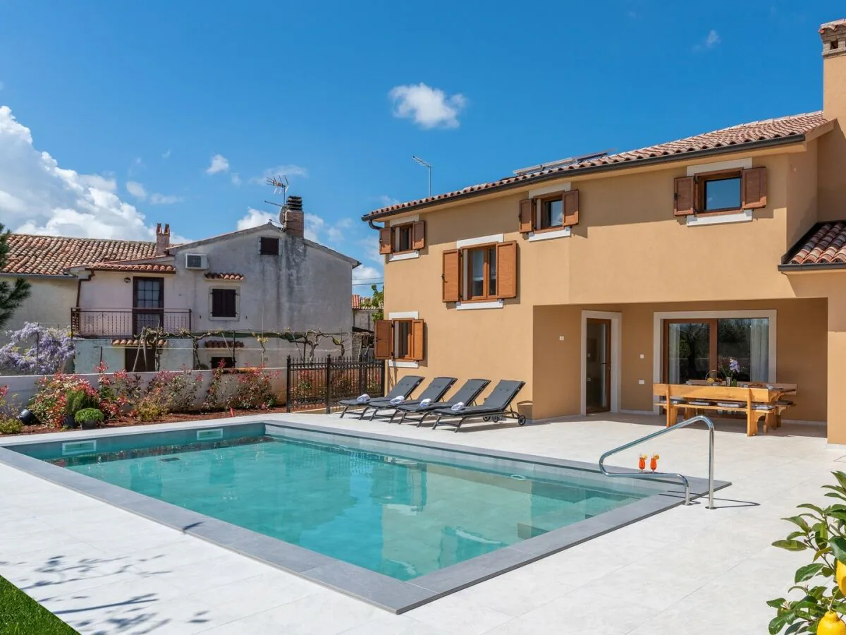 Villa Villa Vias Oliveti - near Vižinada