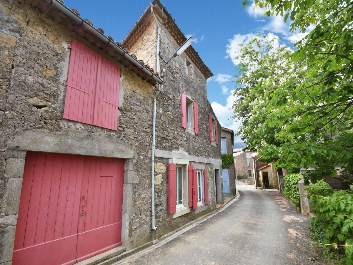 Holiday house Dorfhaus in La Caunette mit Pool
