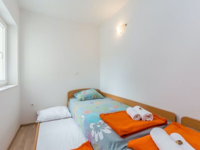 Holiday apartment GISELLE with large terrace and heated pool 50m2 - Features photo 25