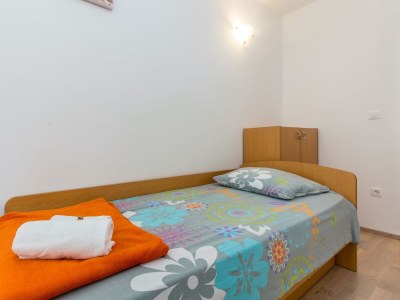 Holiday apartment GISELLE with large terrace and heated pool 50m2 - Features photo 27