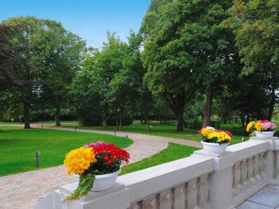Holiday house Gutshaus Zicker in Garz - Outdoor photo 6