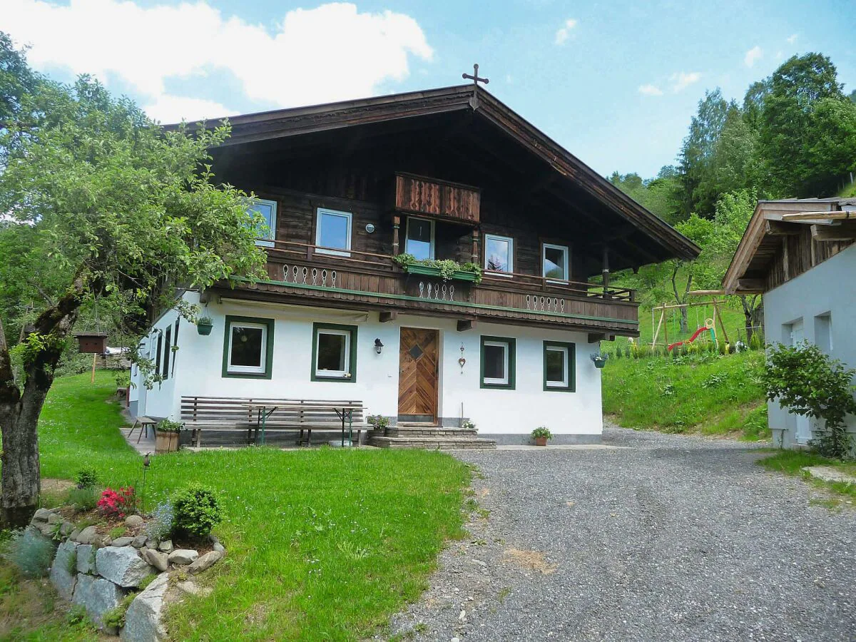 Apartment 6-Raum-Bauernhaus für bis zu 13 Personen