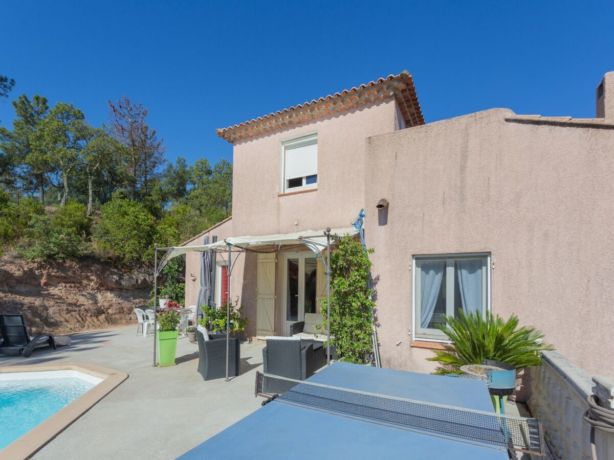 Villa Villa in Vidauban with Pool and BBQ Terrace - Outdoor photo 2