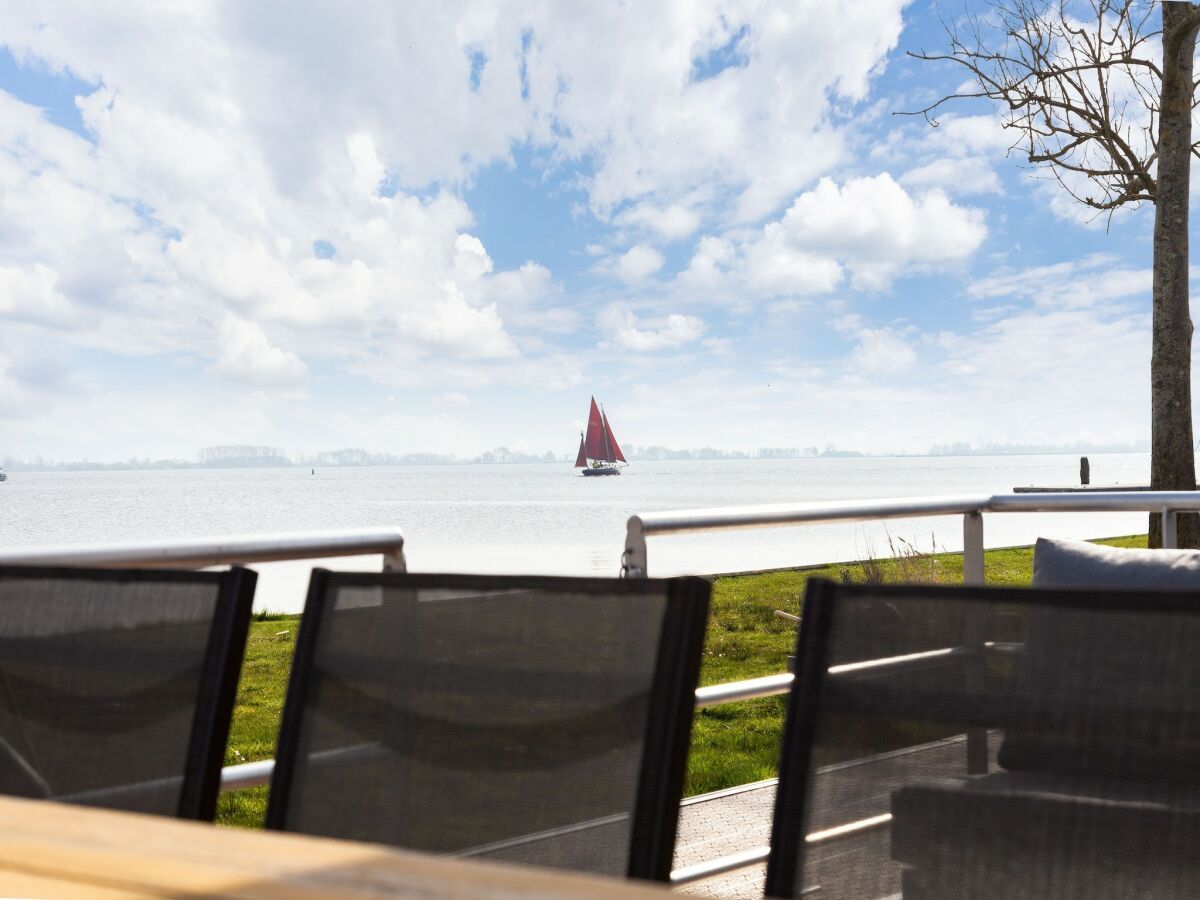 House boat Ferienhaus am Sneekermeer für 4 Von Belvilla - Outdoor photo 3