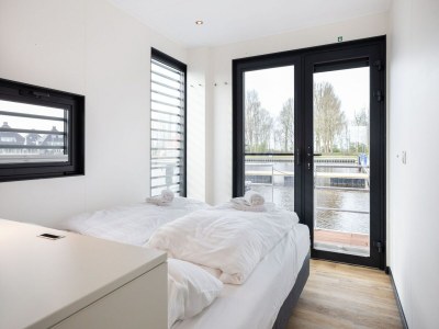 House boat Ferienhaus am Sneekermeer für 4 Von Belvilla - Features photo 16