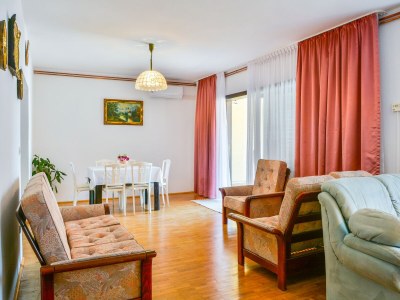 Holiday house Ferienhaus in Senj mit Pool am Strand - Features photo 31