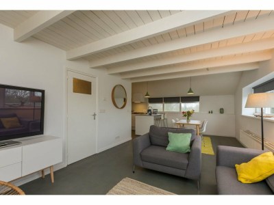 Apartment Apartment near the Beach - Features photo 9