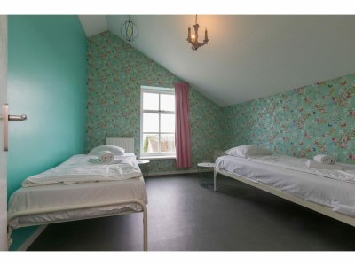 Apartment Apartment near the Beach - Features photo 10