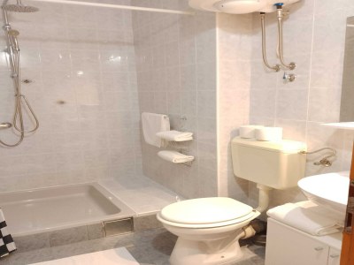 Apartment Apartments Laura Mljet - Comfort One Bedroom Apartment with Balcony and Sea View - Features photo 3