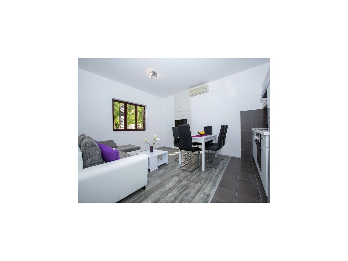Apartment Villa Roza- Two-Bedroom Apartment - Features photo 3