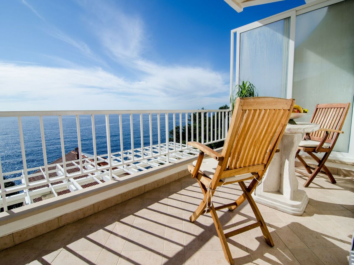 Apartment Apartment Paco - Three-Bedroom Apartment with Balcony and Sea View