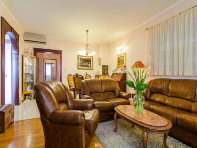 Apartment Apartment Paco - Three-Bedroom Apartment with Balcony and Sea View - Features photo 13