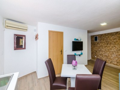 Apartment Apartments Paula - One Bedroom Apartment with Shared Terrace - Features photo 6