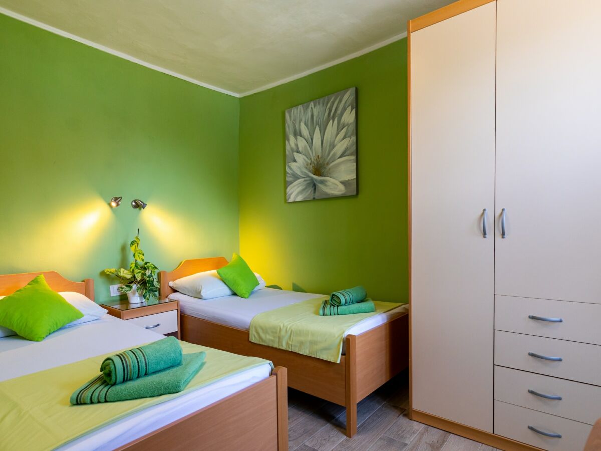 Apartment Rooms Edna - Twin Room - Features photo 5