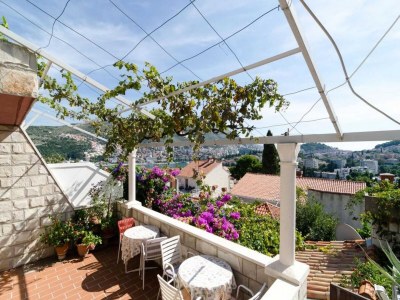 Apartment Guest House Misita - Triple Room with Balcony and Sea View - Outdoor photo 10