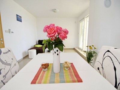 Apartment Apartments Gusti - Two-Bedroom Apartment with Balcony and Sea View - Features photo 14