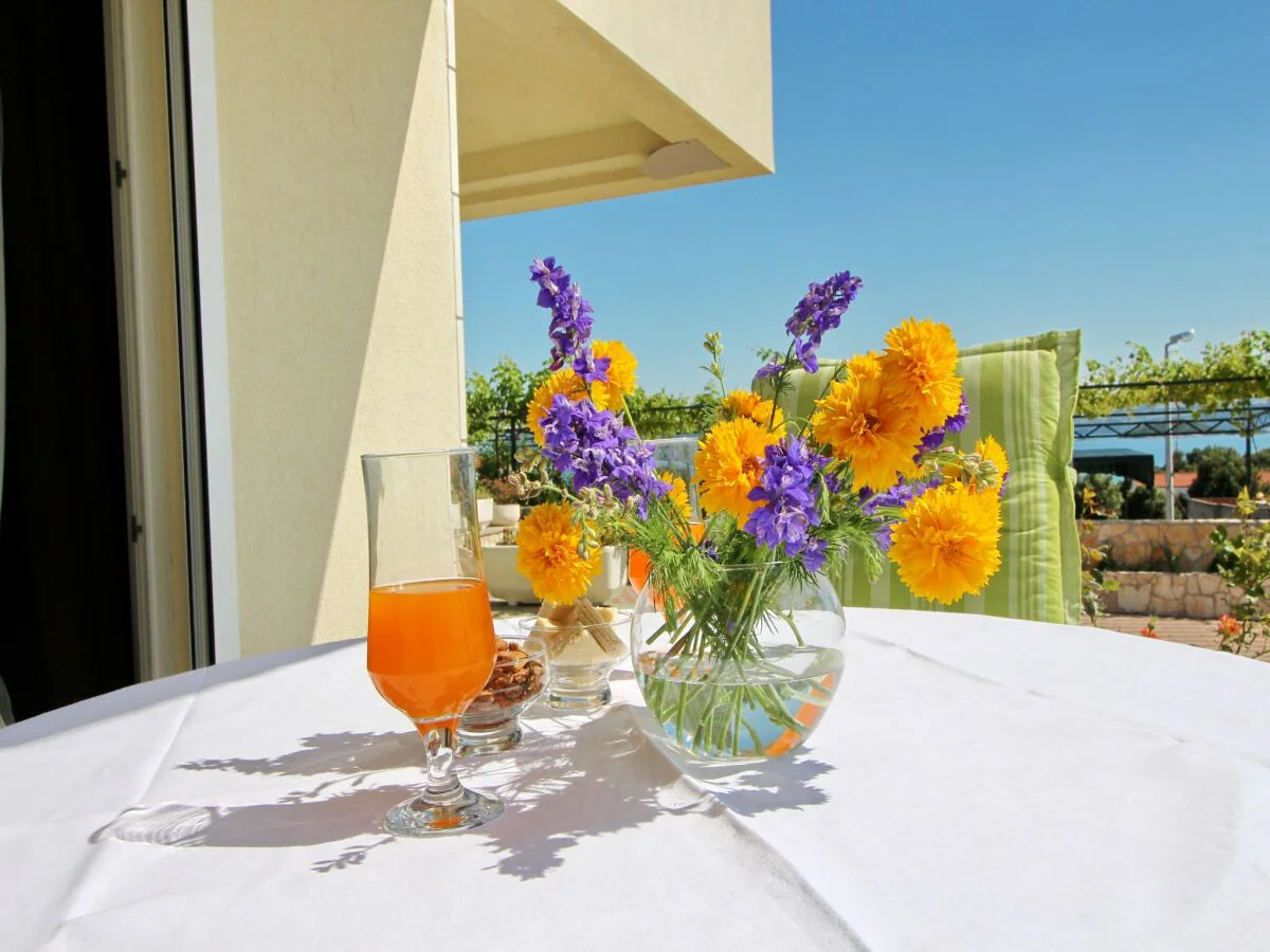 Apartment Apartments Gusti - Studio Apartment with Terrace and Sea View