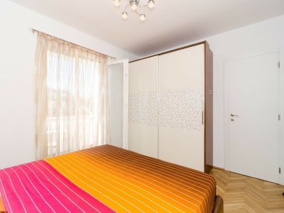 Apartment Apartment Iva 31 - Two-Bedroom Apartment with Balcony and City View - Features photo 19
