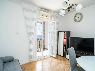 Apartment Apartment Debos - One-Bedroom Apartment with Balcony and Sea View - Features photo 13