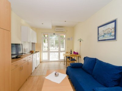 Apartment Apartments Radic - Studio Apartment (2-3 Adults) - Kneza Domagoja Street - BR 1 - Features photo 9