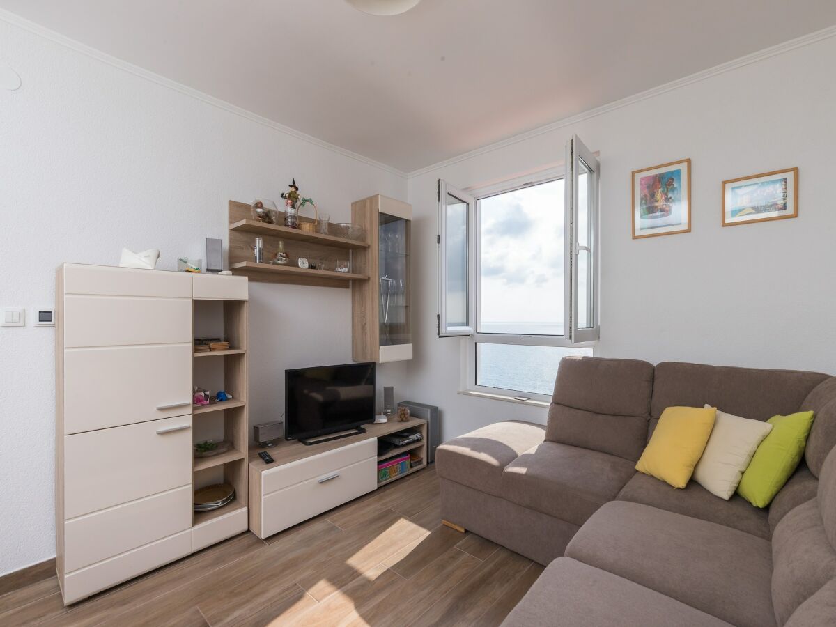 Apartment Apartment Gigi - Two Bedroom Apartment with Terrace and Sea View - Features photo 3