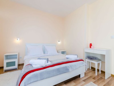 Apartment Apartment Vedrana- One-Bedroom Apartment with Balcony and Sea View - Features photo 18