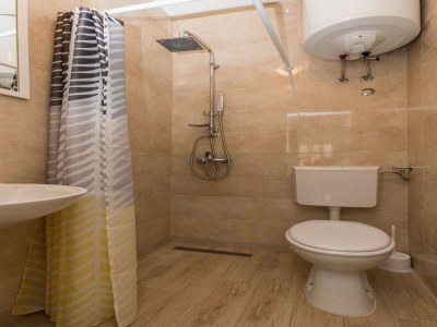 Apartment Guest House Bradas-Double Room with Shared Bathroom No3 - Features photo 8