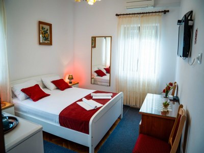 Apartment Guest House Cesic - Double Room No7 - Features photo 14