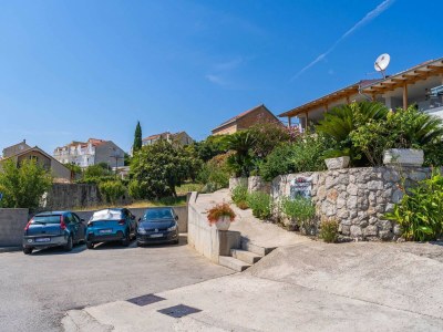 Apartment Apartments Djurkovic - Two-Bedroom Apartment with Shared Terrace and Sea View in Mlini - Apartment