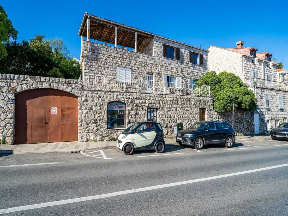 Apartment Apartments Sisic - Two Bedroom Apartment with Terrace - Outdoor photo 2