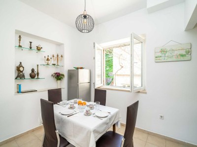Apartment Apartments Sisic - Two Bedroom Apartment with Terrace - Features photo 16