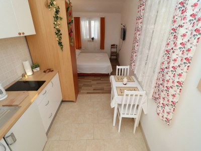 Apartment Apartments Sergej-Standard Studio apartment with Terrace and Sea View ( Nataša ) - Features photo 7