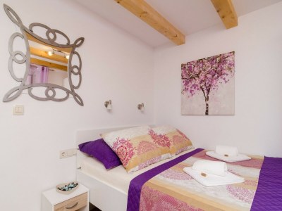 Apartment Lavender Garden Apartments - Studio Apartment (Ground floor) - APT 1 - Features photo 8