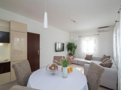 Apartment Apartment Marcela - Deluxe Two Bedroom Apartment with Terrace and Sea View - Features photo 14