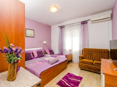 Apartment Apartment Bay Of Dreams - Two-Bedroom Apartment with Terrace and Sea View - Features photo 5