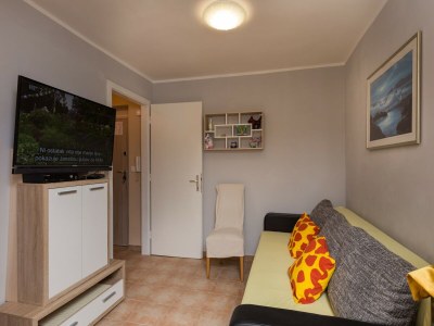 Apartment Apartment Lolo - Two Bedroom Apartment with Loggia and Street View - Features photo 8