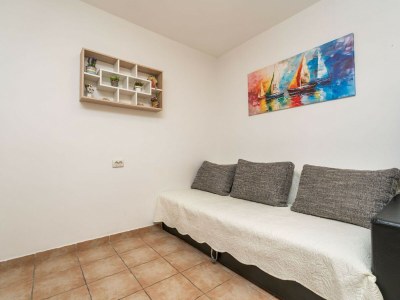 Apartment Apartment Lolo - Two Bedroom Apartment with Loggia and Street View - Features photo 32