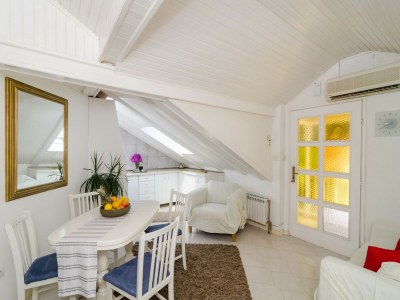 Apartment Apartment Emma - Two Bedroom Apartment with Balcony and Sea View in Dubrovnik - Apartment