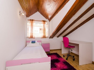 Apartment Apartment Emma - Two Bedroom Apartment with Balcony and Sea View - Features photo 5