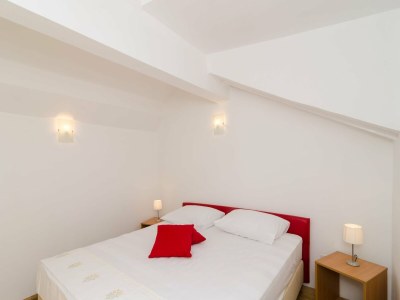 Apartment Apartment Emma - Two Bedroom Apartment with Balcony and Sea View - Features photo 12