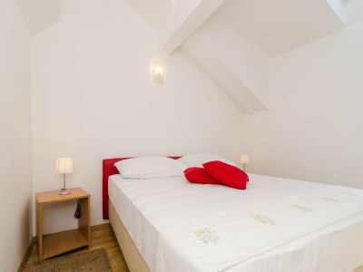 Apartment Apartment Emma - Two Bedroom Apartment with Balcony and Sea View - Features photo 17