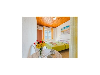 Apartment Rooms Sani - Double Room with Terrace and Sea View (S3) - Features photo 15