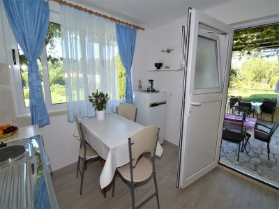 Apartment Guest House Kanjuo - Studio Apartment with Terrace and Garden View in Mlini - Apartment