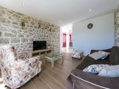 Villa Villa Dundo Pero - Four Bedroom Villa with Swimming Pool and Sea View - Features photo 5