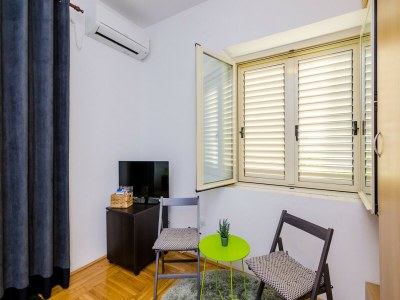 Apartment The Point Room - Double Room with City View - Features photo 12
