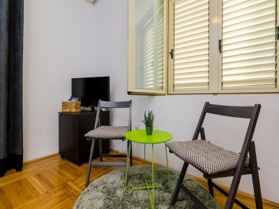 Apartment The Point Room - Double Room with City View - Features photo 13