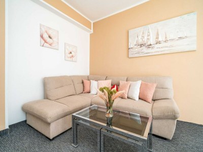 Apartment Apartments Blažević - Comfort Two Bedroom Apt with Hot Tub and Sea View - Features photo 11